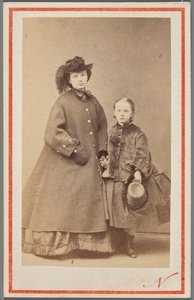 Porträtt av Jadwiga Garczyńska, född Pruszak (1834-1917), med sin dotter av Nadar
