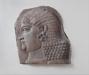 Chef för en skägglös kunglig skötare, möjligen en eunuck, c.721-05 f.Kr. (gipsalabast)