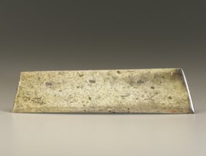 Gaffelmejsel (zhang), Qijia-kultur, ca 2500-2000 f.Kr. (jade) av Neolithic Period Chinese School