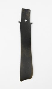Gaffelmejsel (zhang), Qijia-kultur, ca 2500-2000 f.Kr. (jade (nefrit))