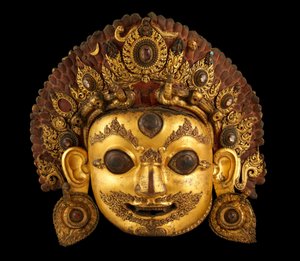 Chef för Bhairava, ca 1500-talet (målad förgylld koppar och bergskristall) av Nepalese School