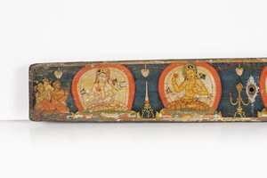 Manuskript av De fem skydden, bakre omslag, 1138 (ogenomskinlig wc och bläck på trä) av Nepalese School