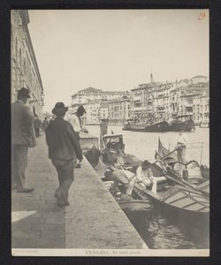 Gondoler längs Canal Grande i Venedig Venedig - Sul canal grande (titel på objekt) av Neue Photographische Gesellschaft