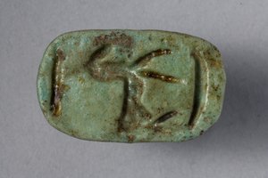 Scaraboidsäl, 18:e-19:e dynastin, 1540-1186 f.Kr. (fajans) (undersidan av 270366)