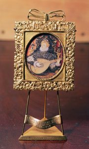 Drottning Elizabeth I spelar luta (miniatyr inklusive mässingsstativ) (se även 75751)