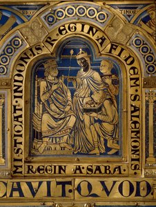 Verdun-altare gjort i guld och emalj av Nicholas av Verdun (ca.1130/50-1205): scener från Gamla och Nya testamentet: detalj som representerar drottningen av Saba som kommer med presenter till kung Salomo. 1100-talet Klosterneuburg Wien, Österrike - Verdun 
