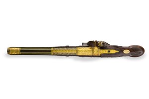 En av ett par silvermonterade riflade flintlåspistoler, Versailles, 1825