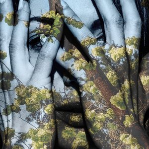 Maura, 2022 (digital blandteknik) av Olivia Gozzano