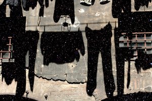 Tuscan Trousers, 2005 (Digital blandteknik) av Olivia Gozzano