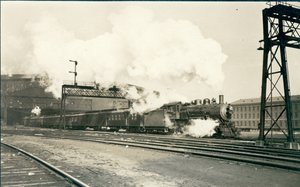 Railroad train leaving Union Station, St. Louis av Oscar C. Kuehn