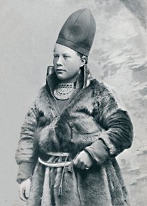 En ung lapplänning i vinterdräkt, 1912 av Oscar Olsson
