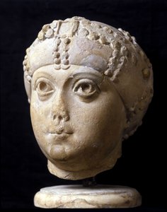 Marmorhuvud av Amalasonte (Amalasunta) drottning av östgoterna (död 535), dotter till Theodorik den store, östgoternas kung. av Ostrogothic Ostrogothic