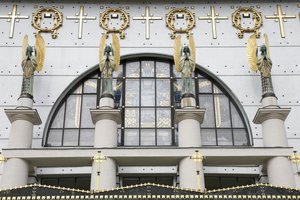Am Steinhof kyrka (kyrkan Leopld) designad av Otto Wagner, Wien, Österrike (foto)