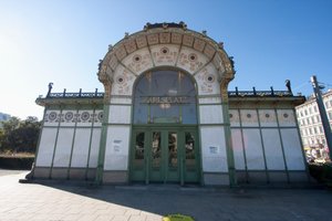 Karlsplatz Stadtbahn Station designad av Otto Wagner, Wien (Wien), Österrike