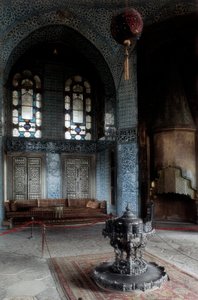 Arkitektur, ottomansk konst: Topkapipalatset (Topkapi Saray) den ottomanska sultanens huvudsakliga och officiella stadsresidens från 1465 till 1853. Palats byggt mellan 1475-1478. Turkiet Istanbul. av Ottoman School