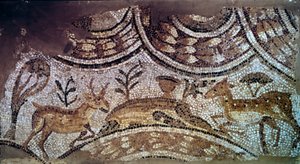 Paleokristen konst: fragment av kyrkmosaik: rådjur och rådjur dricker vatten. 600-talet e.Kr. Från Kartago, Bir Ftouh, Tunisien. Paris, Louvren av Paleo Christian