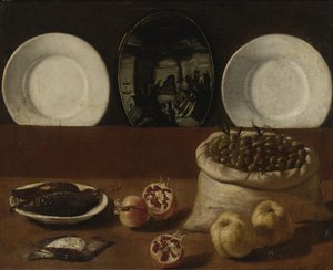 Stilleben med tallrikar, en säck fylld med oliver, vilt, granatäpplen och kvitten