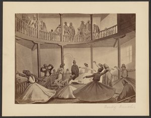 De virvlande dervisherna dansar
