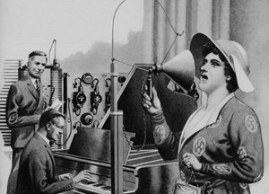 Nellie Melba uppträder för radio (lito)