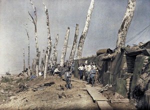 Den franska linjen vid Het Sas i ett område som har ödelagts av artillerield, Belgien, 10 september 1917 (autokrom)