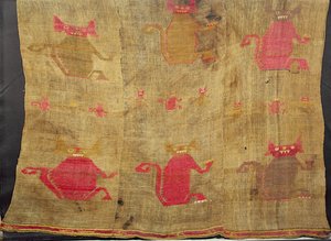 peruansk hölje; bomull och vicuna brokad i färgad ull, före erövringen (1400-talet) av Peruvian School