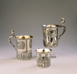 Två muggar, 1830 och 1795, samt en bägare av Peter Andreas Moller