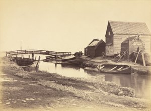 Tidvattenbäck och gamla lagerbyggnader söder om Southwold, Suffolk av Peter Henry Emerson