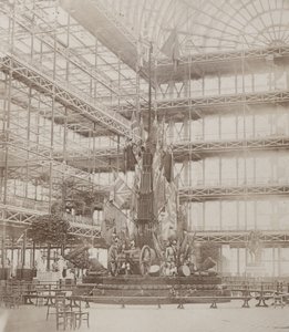 「Les Guides」の訪問時に建てられた軍事トロフィー、「Photographic Views of the Progress of the Crystal Palace, Sydenham