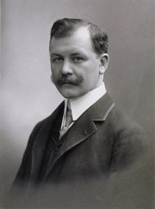 Porträtt av kompositören Franz Lehár 1870-1948. av Photo studio C. Pietzner.