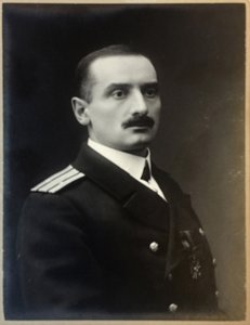 Porträtt av Alexander Kolchak 1874-1920, 1909. av Photo studio H. Rentz and F.