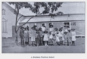 A Northern Territory School (s/v foto) av Photographer Australian