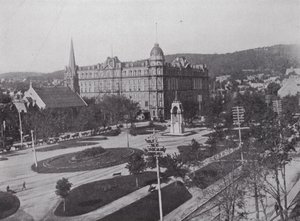 Dominion Square och Windsor Hotel, Montreal (s/v foto) av Photographer Canadian
