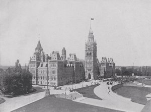 The Central Block, Parliament Buildings, Ottawa (s/v foto) av Photographer Canadian