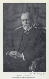 Tjeckoslovakien: Thomas G Masaryk, Tjeckoslovakiens förste president (s/v foto)
