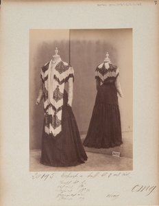 Albumsida: House of Worth, Shoulder Cape av Photographer French
