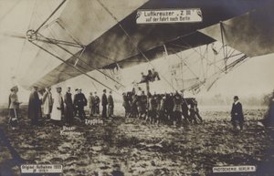 Flight of Zeppelin LZ III till Berlin av Photographer German