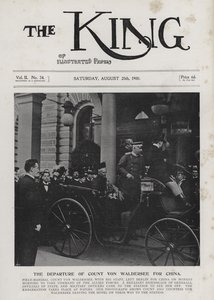 Den tyske fältmarskalken Alfred von Waldersee ger sig av från Berlin för att befalla den internationella expeditionsstyrkan mot boxarna i Kina, augusti 1900 (s/v foto) av Photographer German