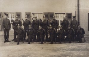 Grupp infanterisoldater från tyska armén (s/v foto) av Photographer German