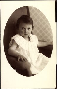 Passepartout Ak Prinsessan Hilda av Bayern som liten flicka (s/v foto) av Photographer German