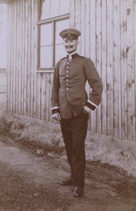 Porträtt av en tysk soldat (s/v foto) av Photographer German