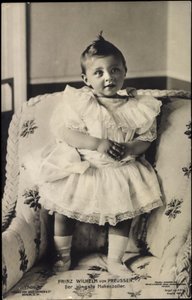 Prins William av Preussen i en fåtölj av Photographer German