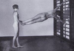 The Body Beautiful, Physical Culture for Women (s/v foto) av Photographer German