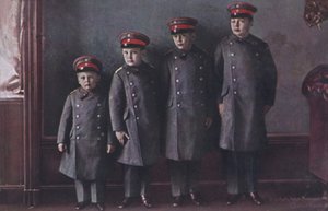 Kronprins Wilhelm av Tysklands söner i militäruniform (foto) av Photographer German
