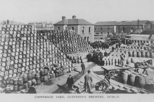 Cooperage yard, Guinness Brewery, Dublin, Irland (s/v foto)
