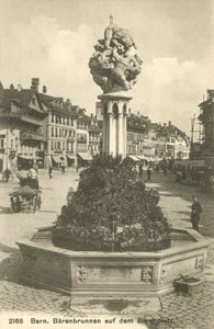 Bern, Schweiz, Barenbrunnen Auf Dem Barenplatz (svartvitt foto) av Photographer Swiss