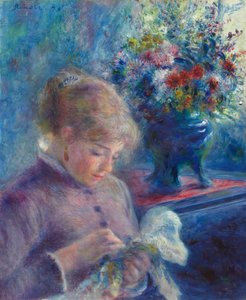 Ung kvinna sysslar med sömnad av Pierre Auguste Renoir