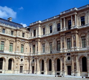 Arkitektur: utsikt över den kvadratiska innergården vid Louvren. Realiserad av Pierre Lescot (1515-1578)