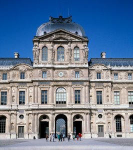 Arkitektur: utsikt över den kvadratiska innergården vid Louvren. Realiserad av Pierre Lescot (1515-1578)