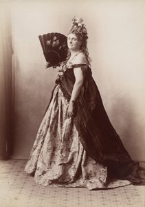[Grevinnan av Castiglione, från Series of Roses], 1895.