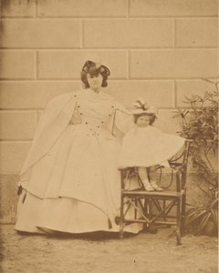 Modern och brudgummen, 1860-talet. av Pierre Louis Pierson
